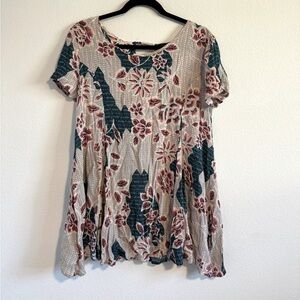 ASTR Women’s Floral Tunic Top Size‎ Medium